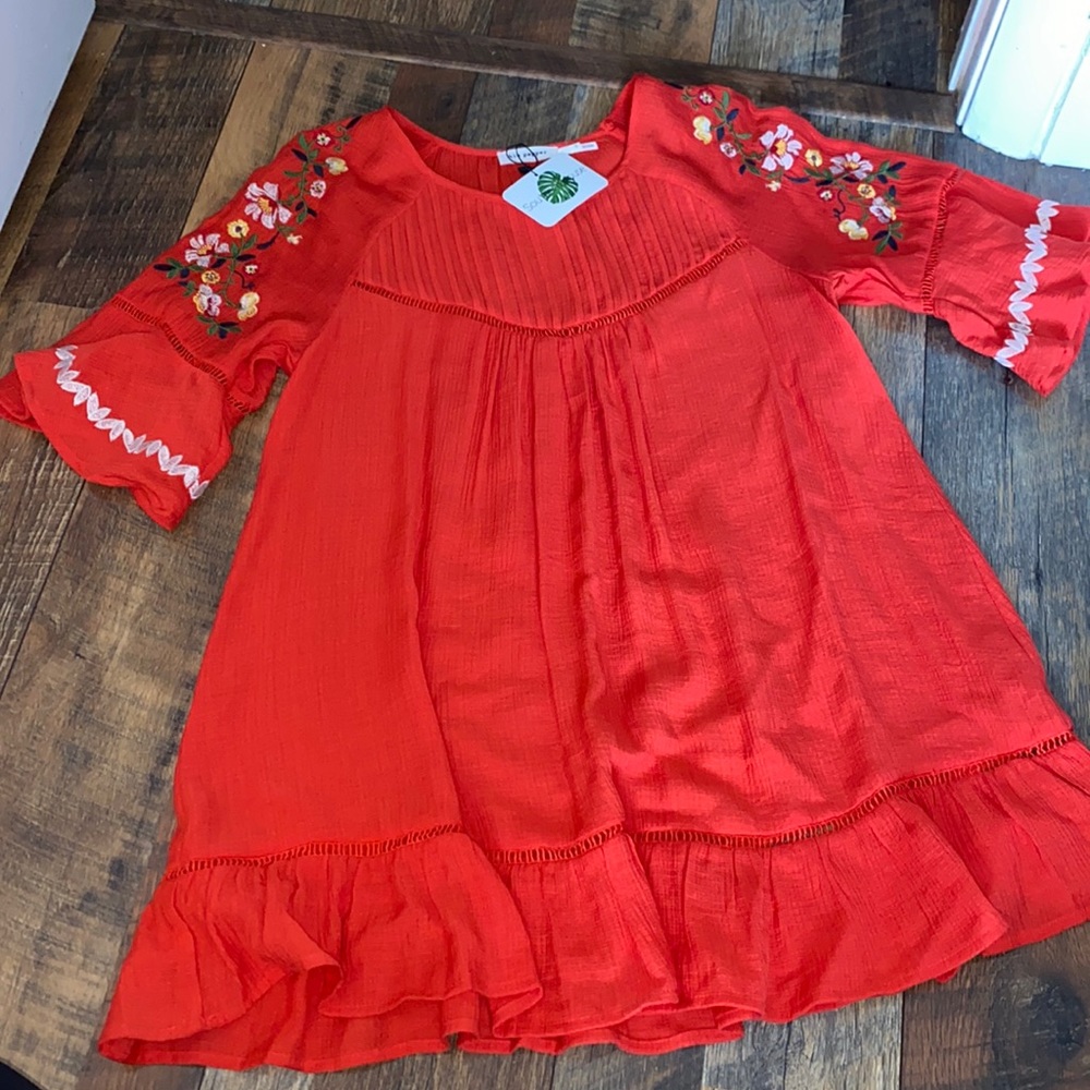 Size small linen top beautiful embroidery